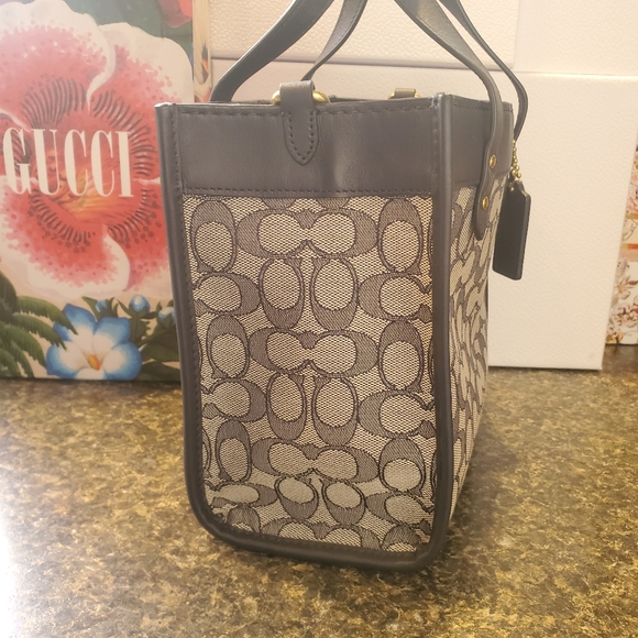 Coach RETAIL Jacquard Field Tote 22 in Navy - Picture 9 of 13